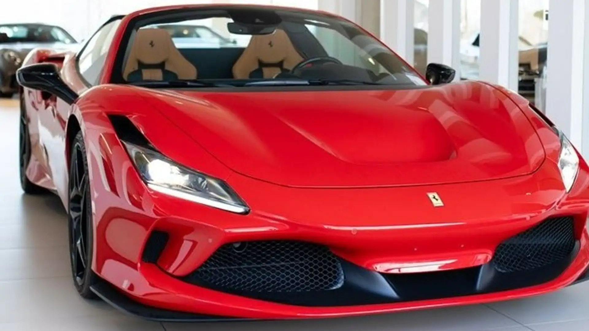 Ferrari F8 Spider Rojo - 1