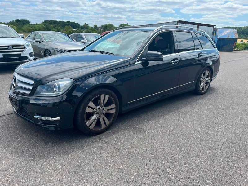 Mercedes-Benz C 180 AMG*AHK*Xenon*Navi*PDC* — photo 3