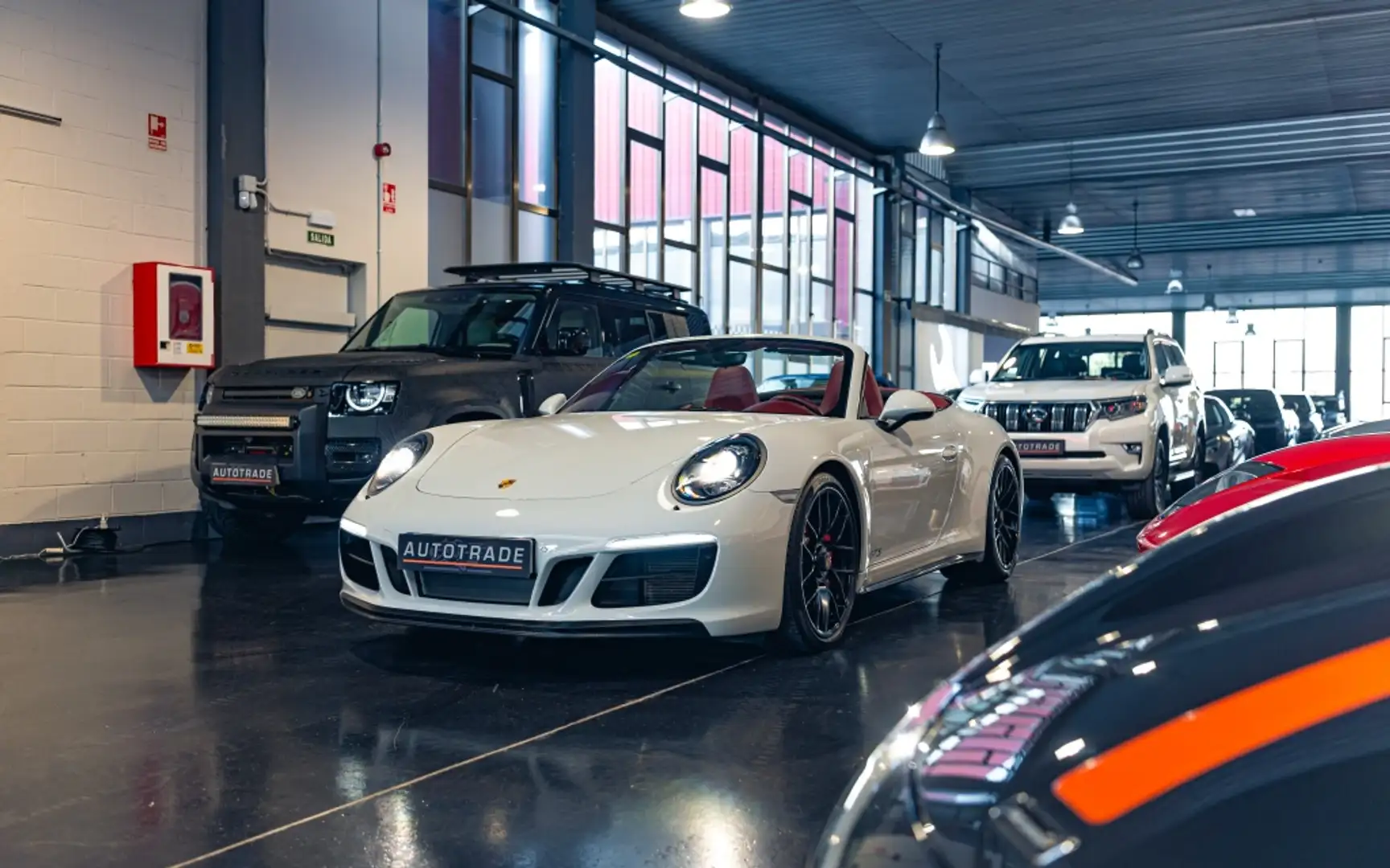 Porsche 991 Carrera 4 GTS Cabriolet PDK - 1