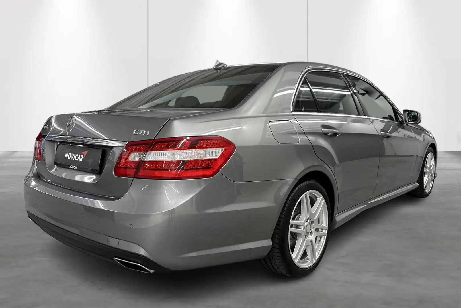 Mercedes-Benz E 200 CDI Edition Sport AMG Gris - 2
