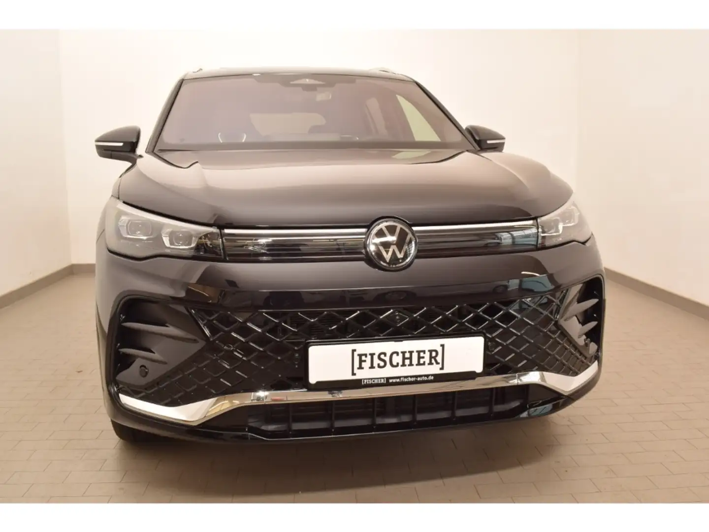 Volkswagen Tiguan 1.5 eTSI DSG R-Line Navi ACC Matrix AHK HUD Area V Schwarz - 2