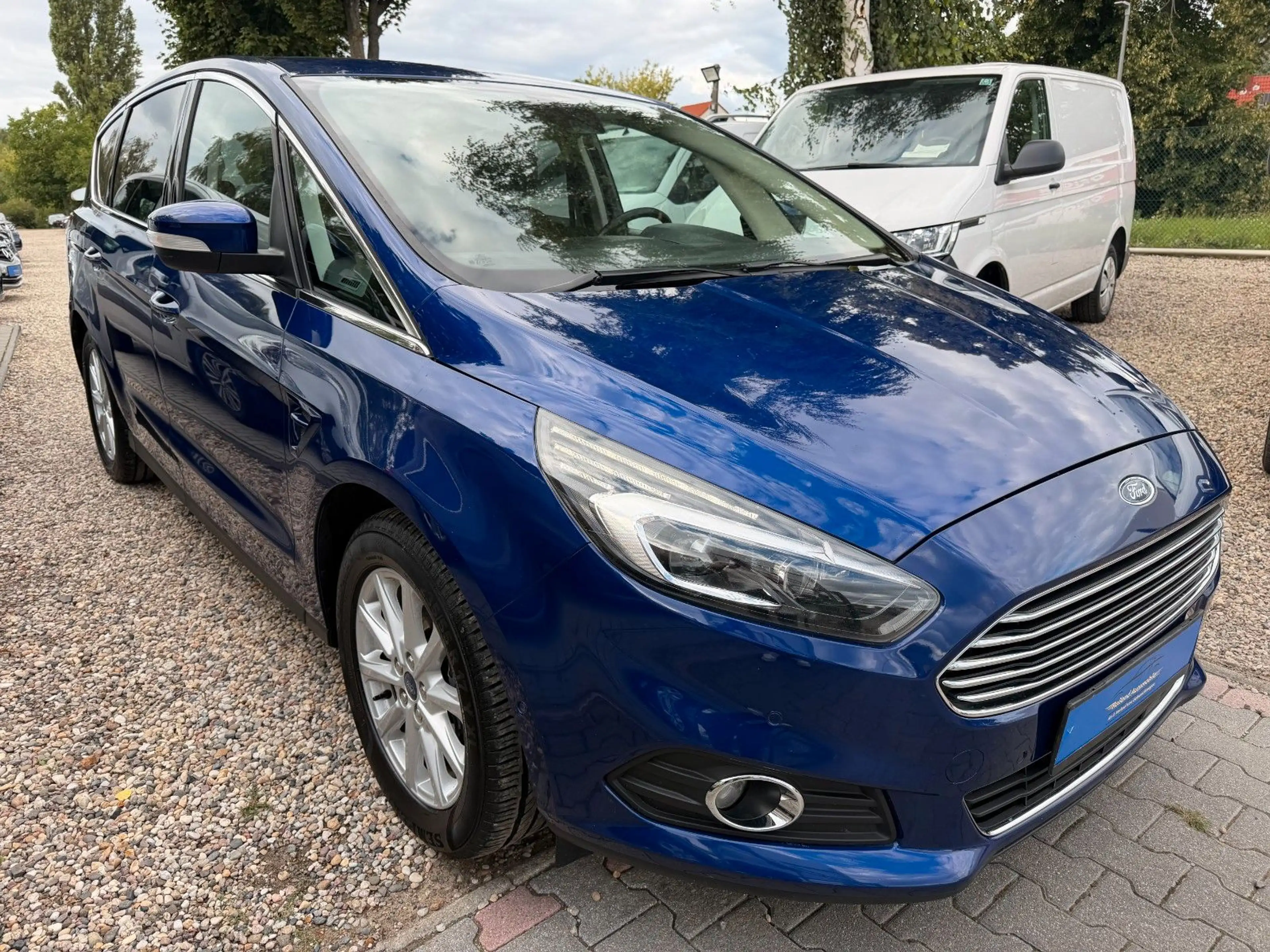 Ford S-Max Titanium*1.HD*Aut*Navi*SHZ*FHZ*PDC*TÜV NEU — photo 2