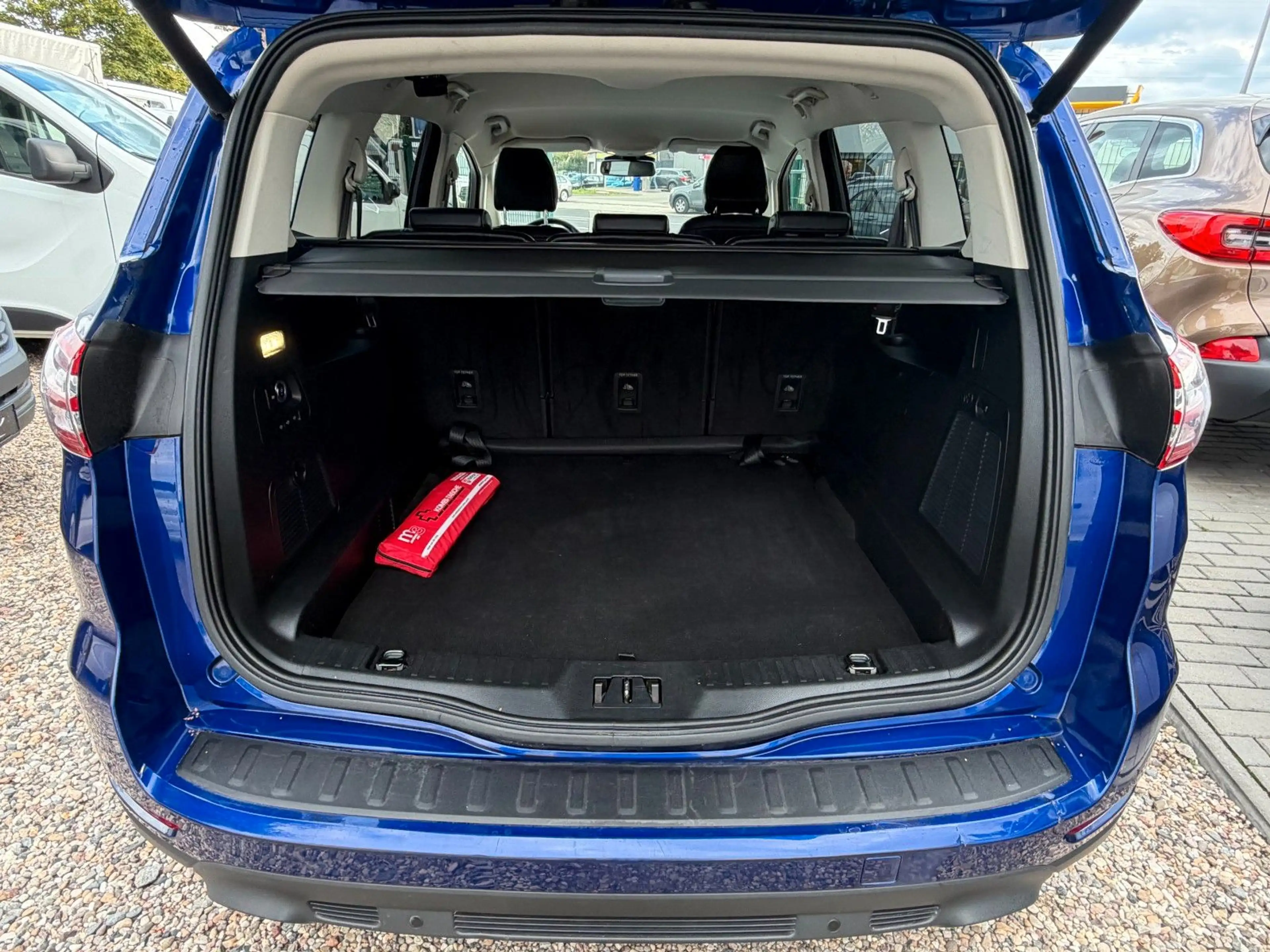 Ford S-Max Titanium*1.HD*Aut*Navi*SHZ*FHZ*PDC*TÜV NEU — photo 9