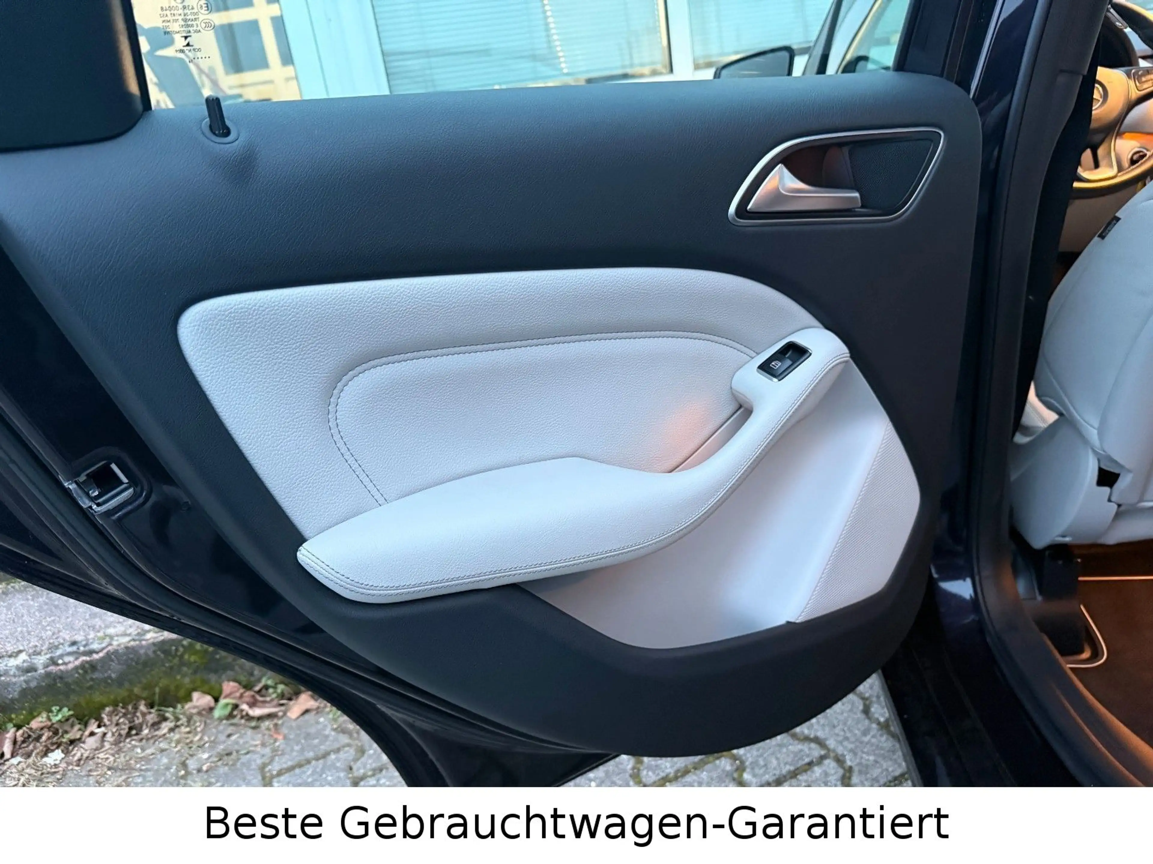 Mercedes-Benz B 200 Sports Tourer*Kamera*Memory*Ambiente* — photo 12