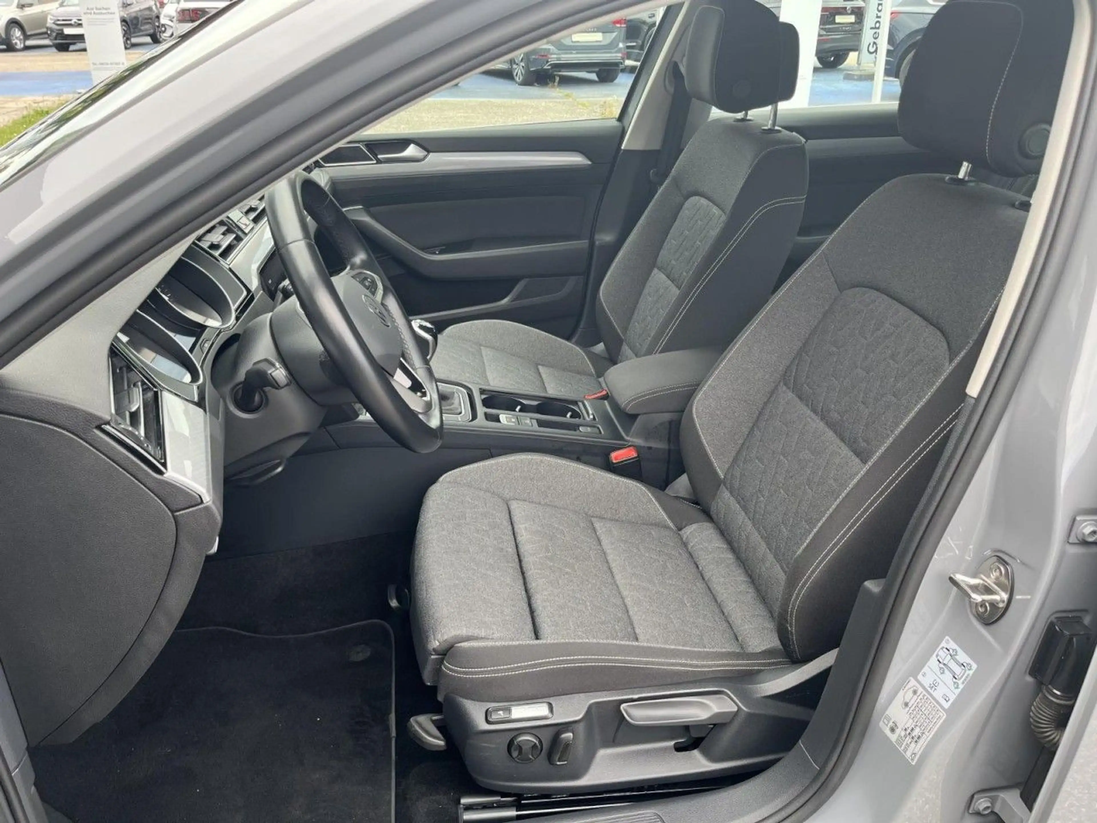 Volkswagen Passat Variant 2,0 TDI Business (LED+Navi+RearVi — photo 9