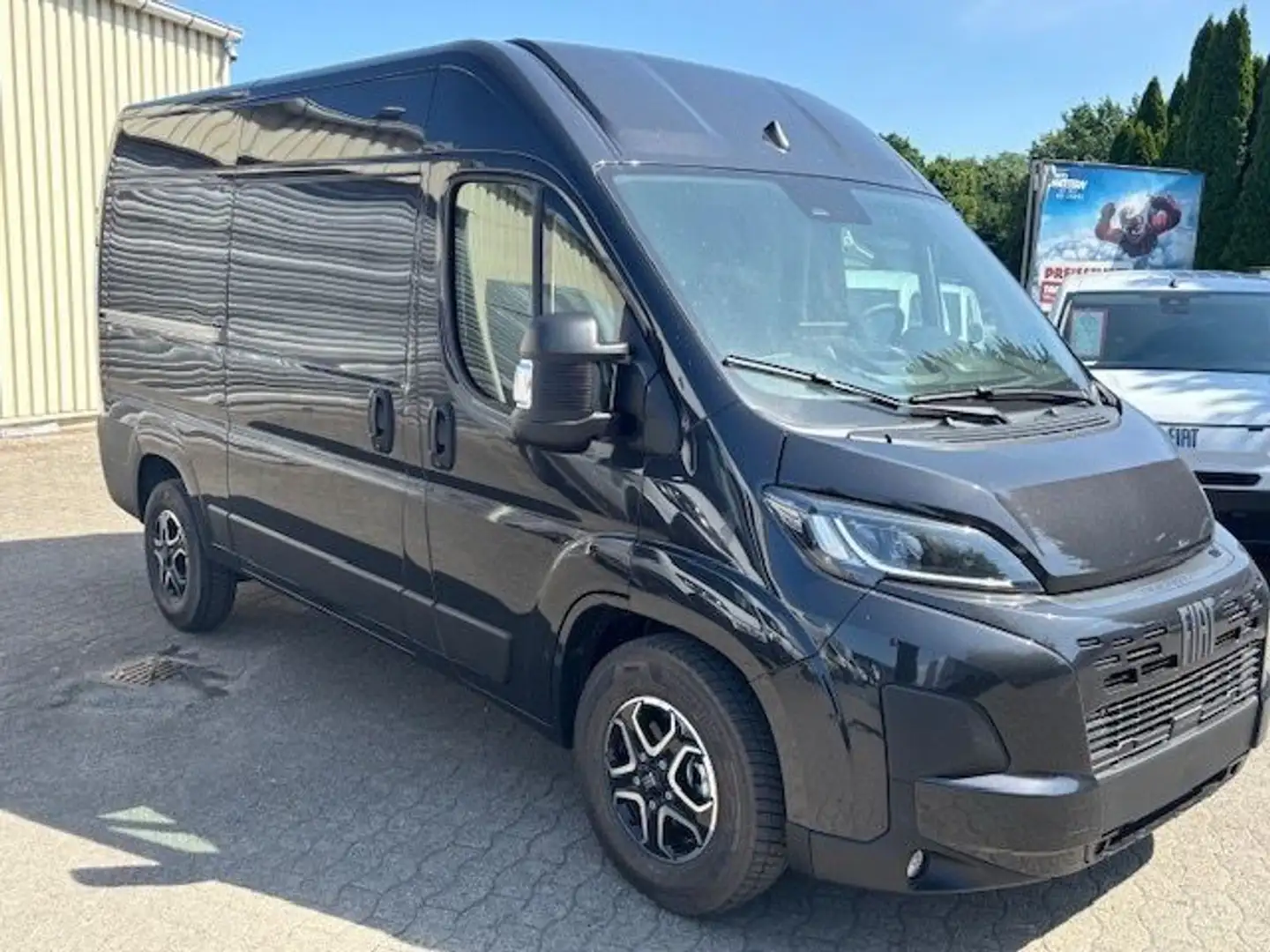 Fiat Ducato 35 L2H2 180PS  AT/AHK/Kamera/Voll-LED/uvm Noir - 2