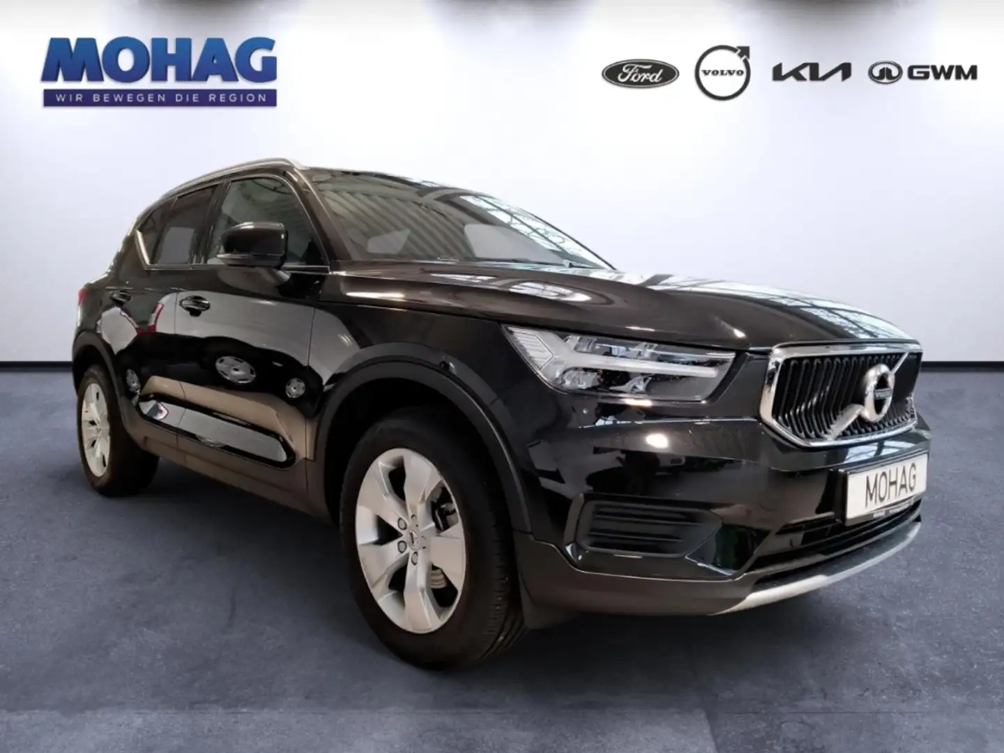 Volvo XC40 2WD Momentum Panorama Glasschiebedach Noir - 2