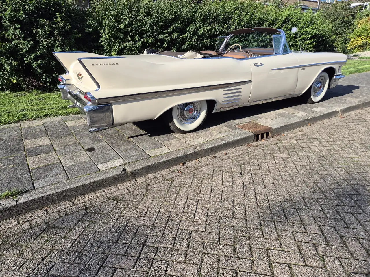 Cadillac Eldorado serie 62 convertible, foto 5