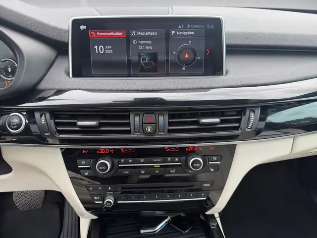 BMW X5 view 15