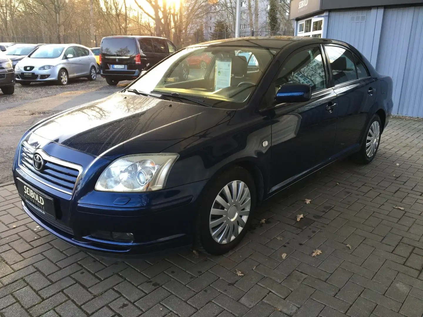 Toyota Avensis 1.8/Klimatr/Sitzheizung/NSW/TÜV neu Blau - 1