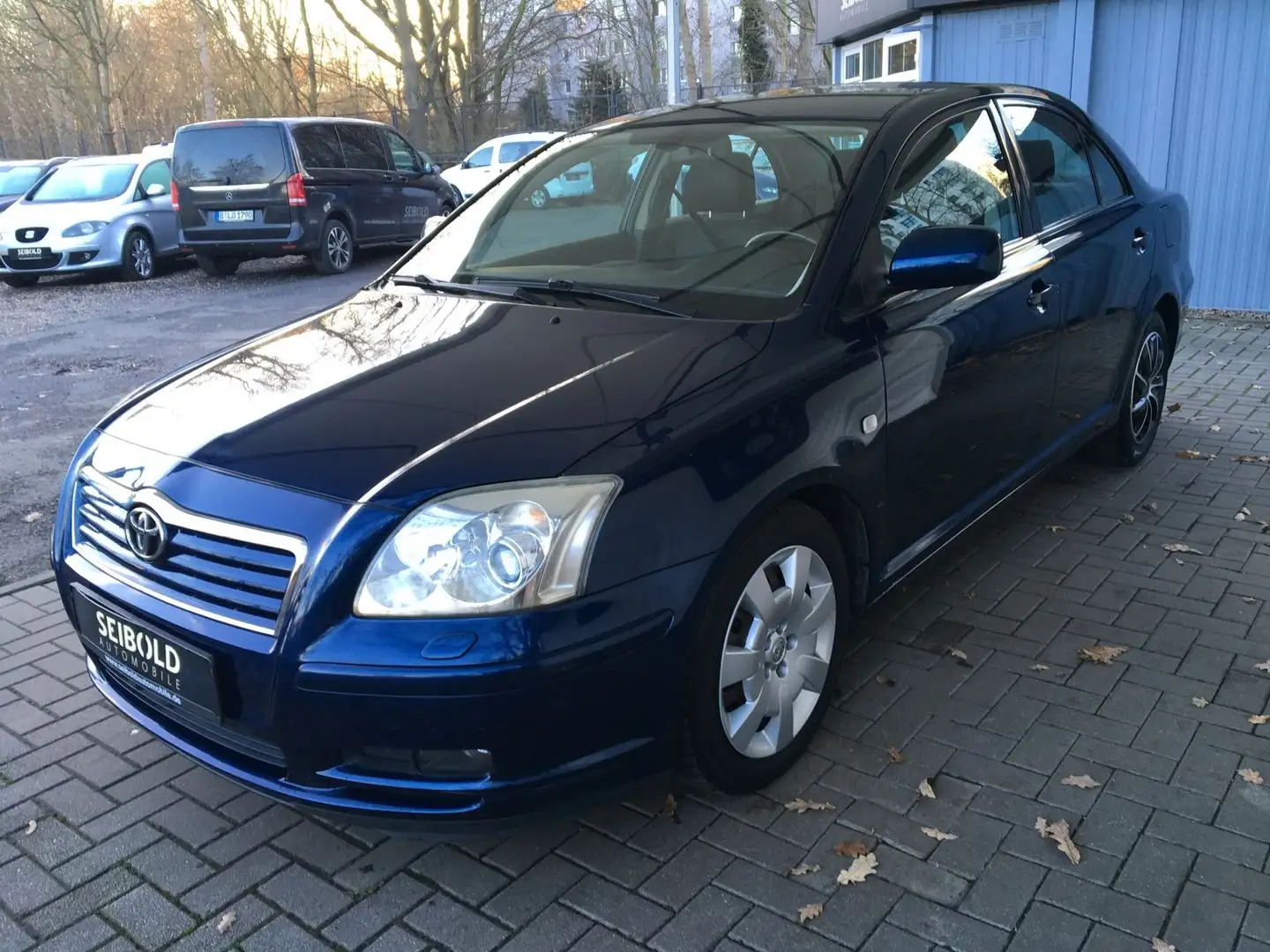 Toyota Avensis 1.8/Klimatr/Sitzheizung/NSW/TÜV neu Blau - 1