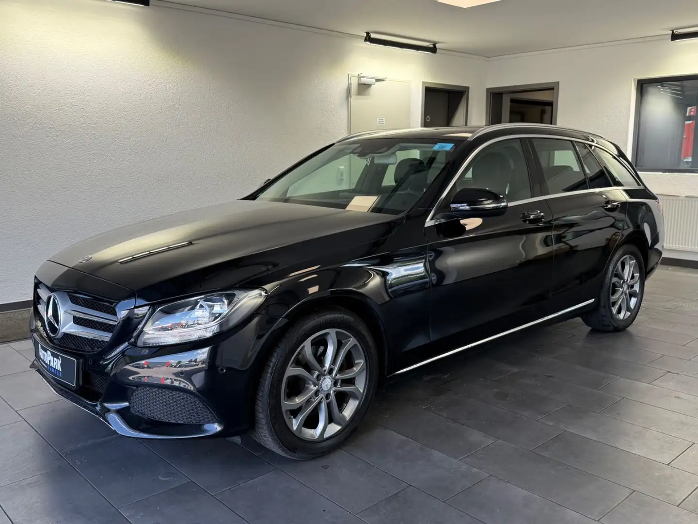 Mercedes-Benz C 180 T CGI Avantgarde*LED*Navi* Чорний - 2
