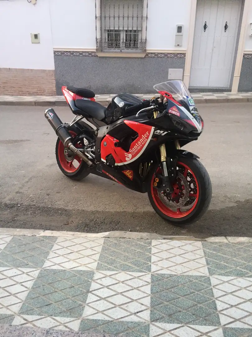 Yamaha YZF-R6 - 1