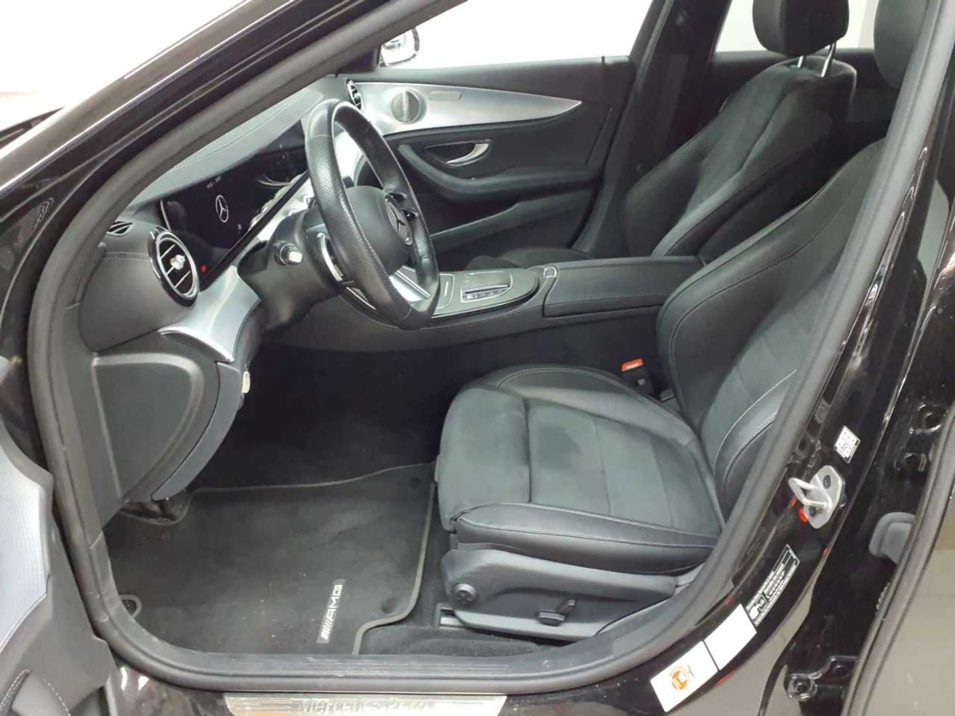 Mercedes-Benz E 400 E 400 d 4Matic T 9G AMG Line AHK HuD StHz — photo 8