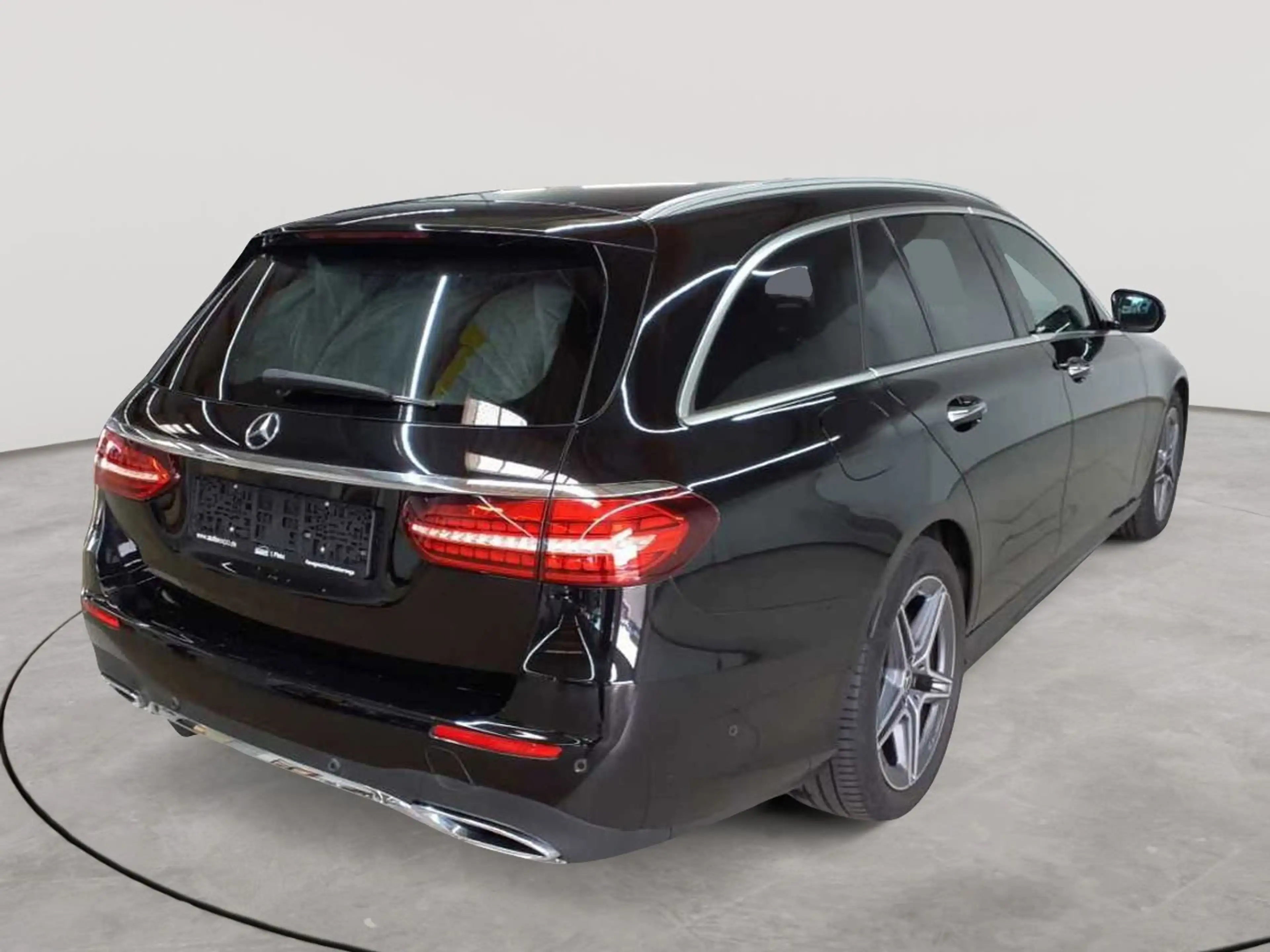 Mercedes-Benz E 400 E 400 d 4Matic T 9G AMG Line AHK HuD StHz — photo 4