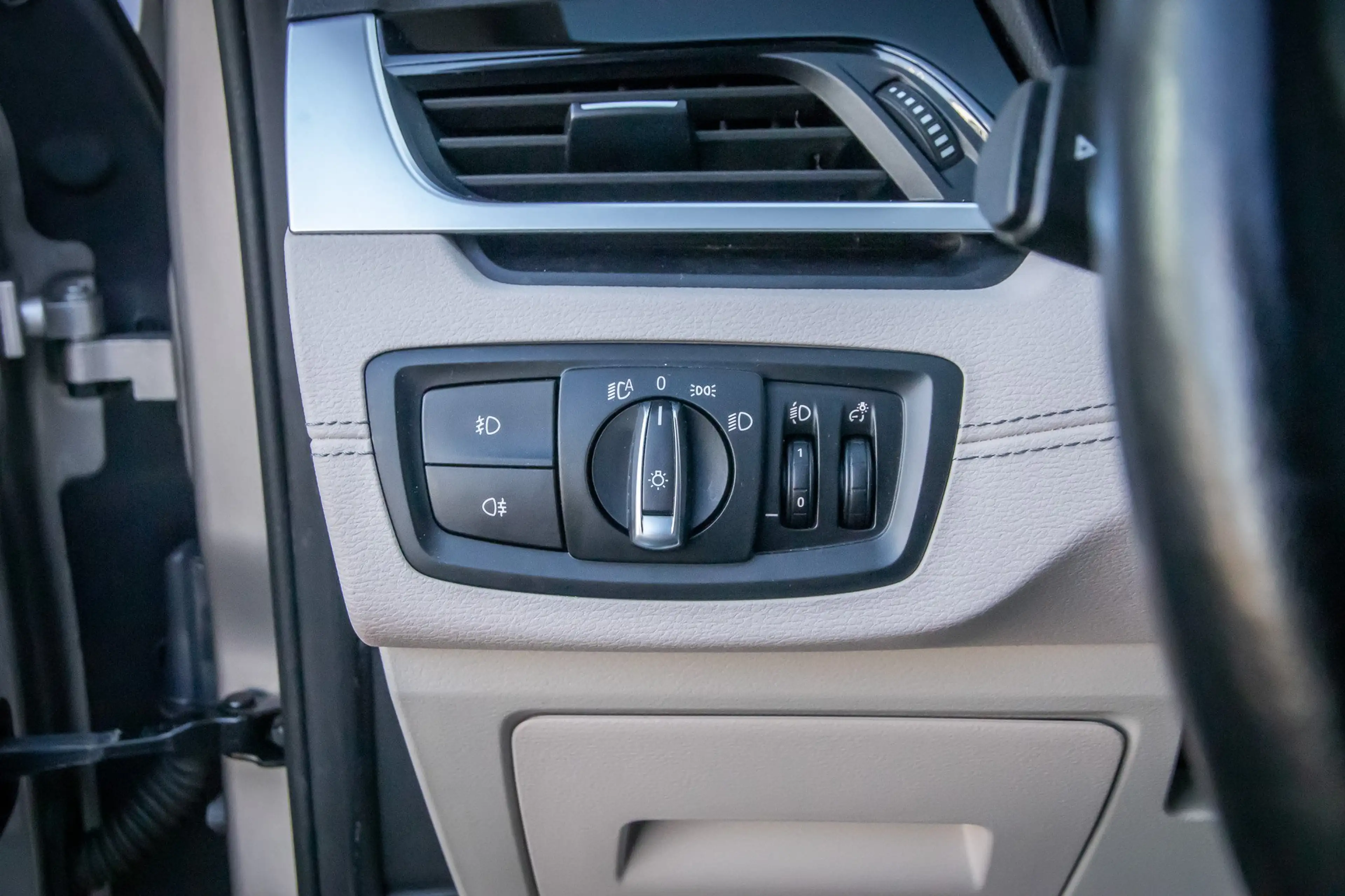 BMW X1 xDrive25e Business Edition Plus | Panodak | Leder — photo 26