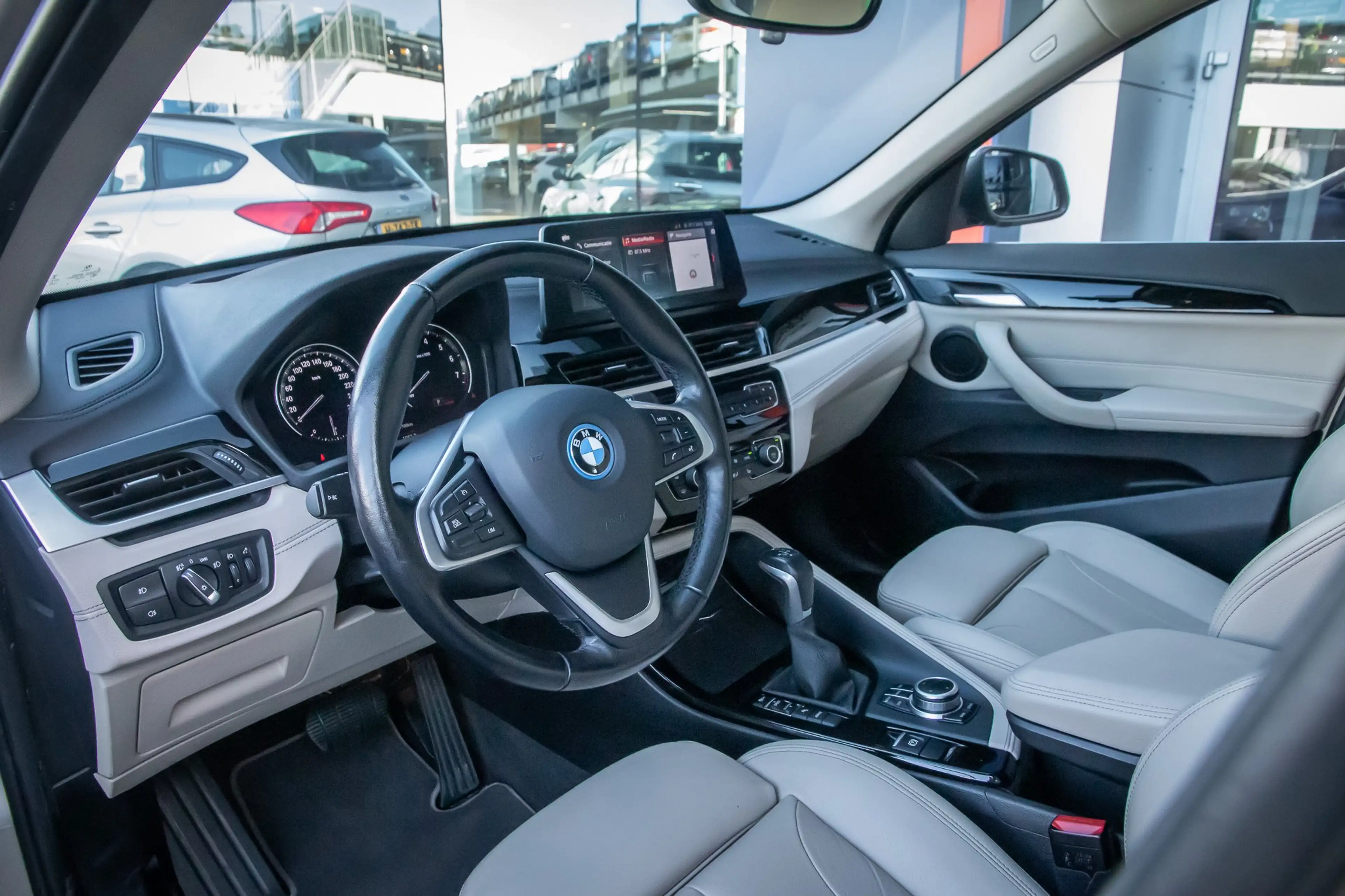 BMW X1 xDrive25e Business Edition Plus | Panodak | Leder — photo 11