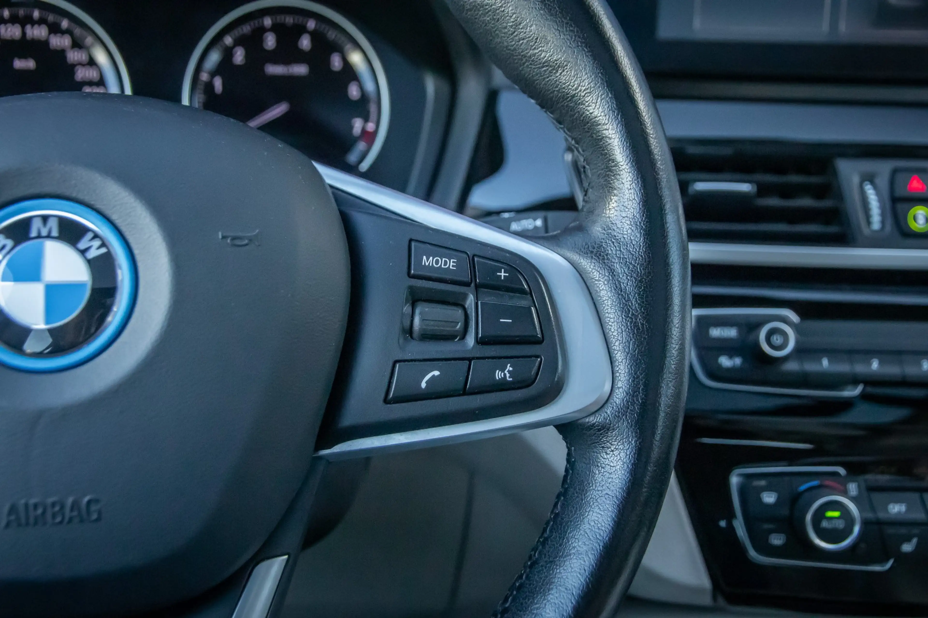 BMW X1 xDrive25e Business Edition Plus | Panodak | Leder — photo 32