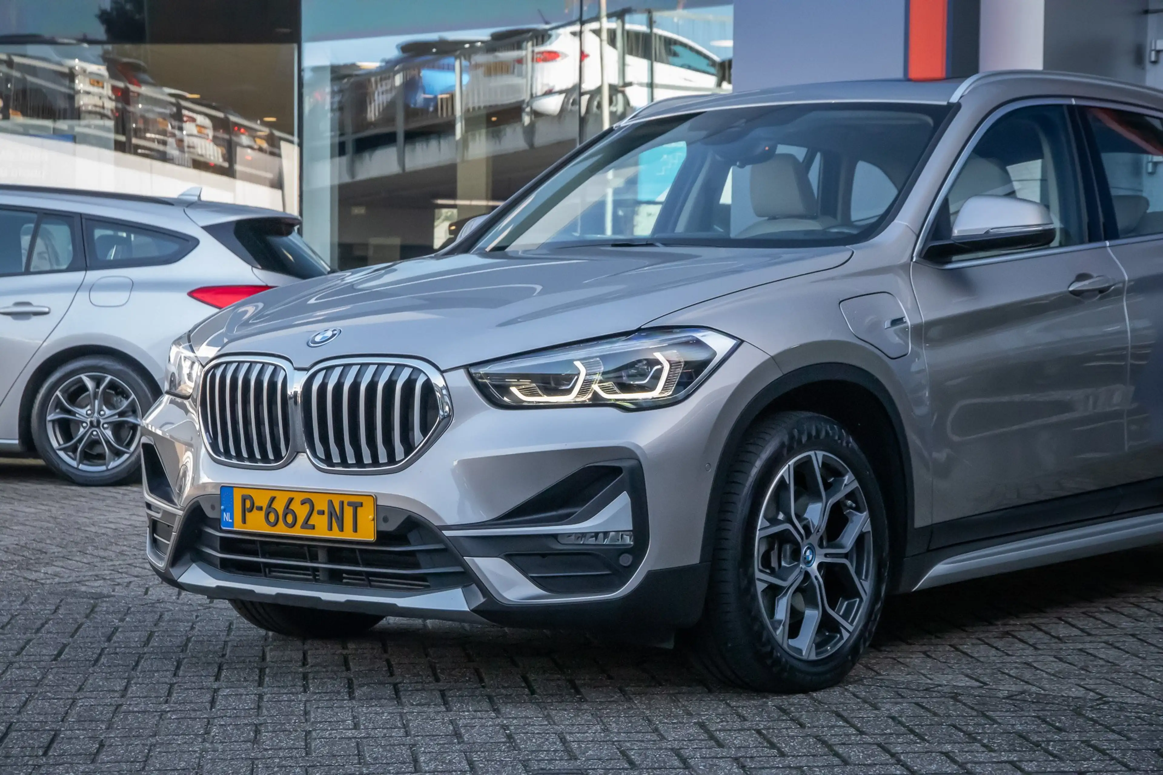 BMW X1 xDrive25e Business Edition Plus | Panodak | Leder — photo 4