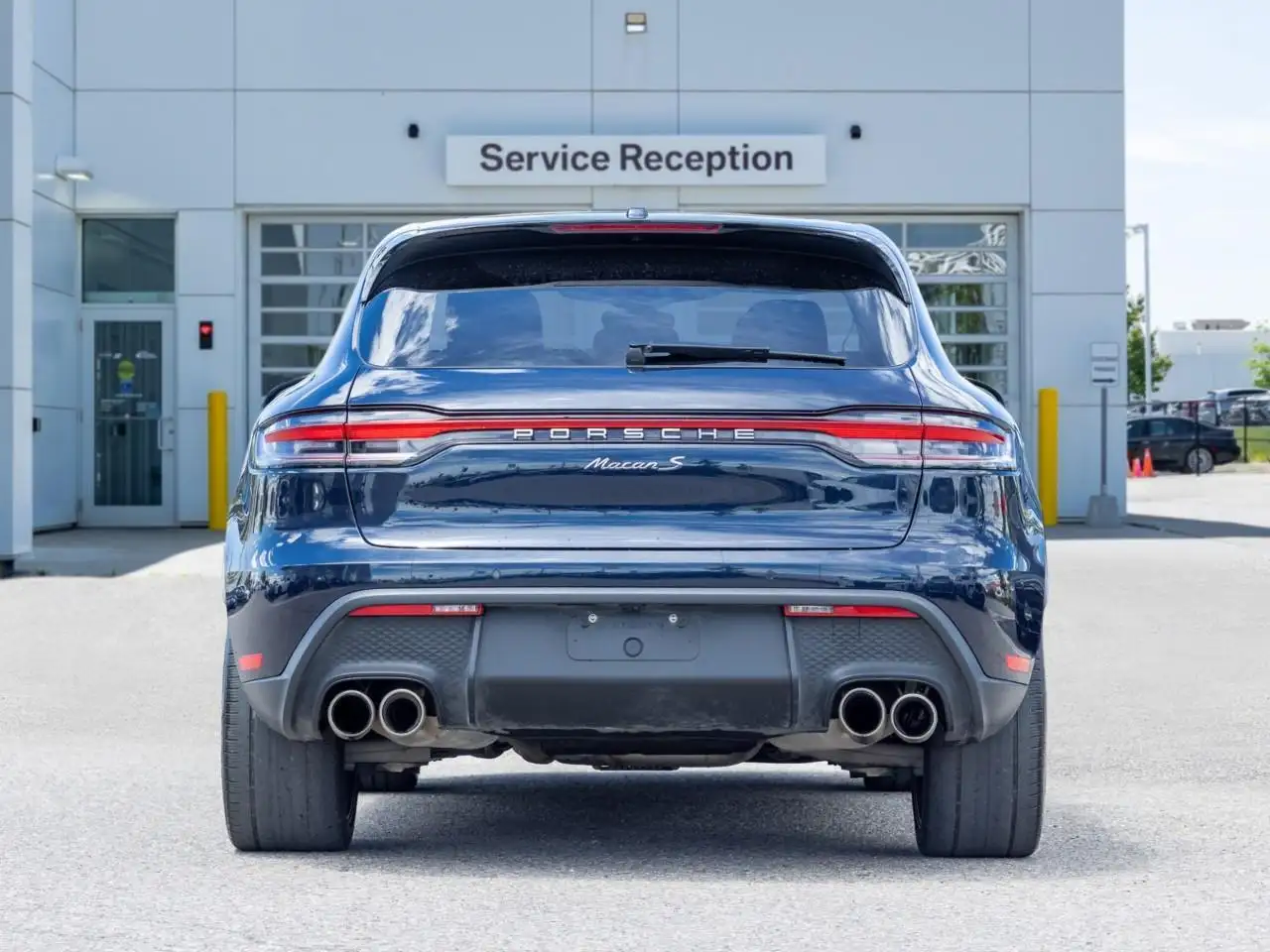 Porsche Macan photo Porsche Macan