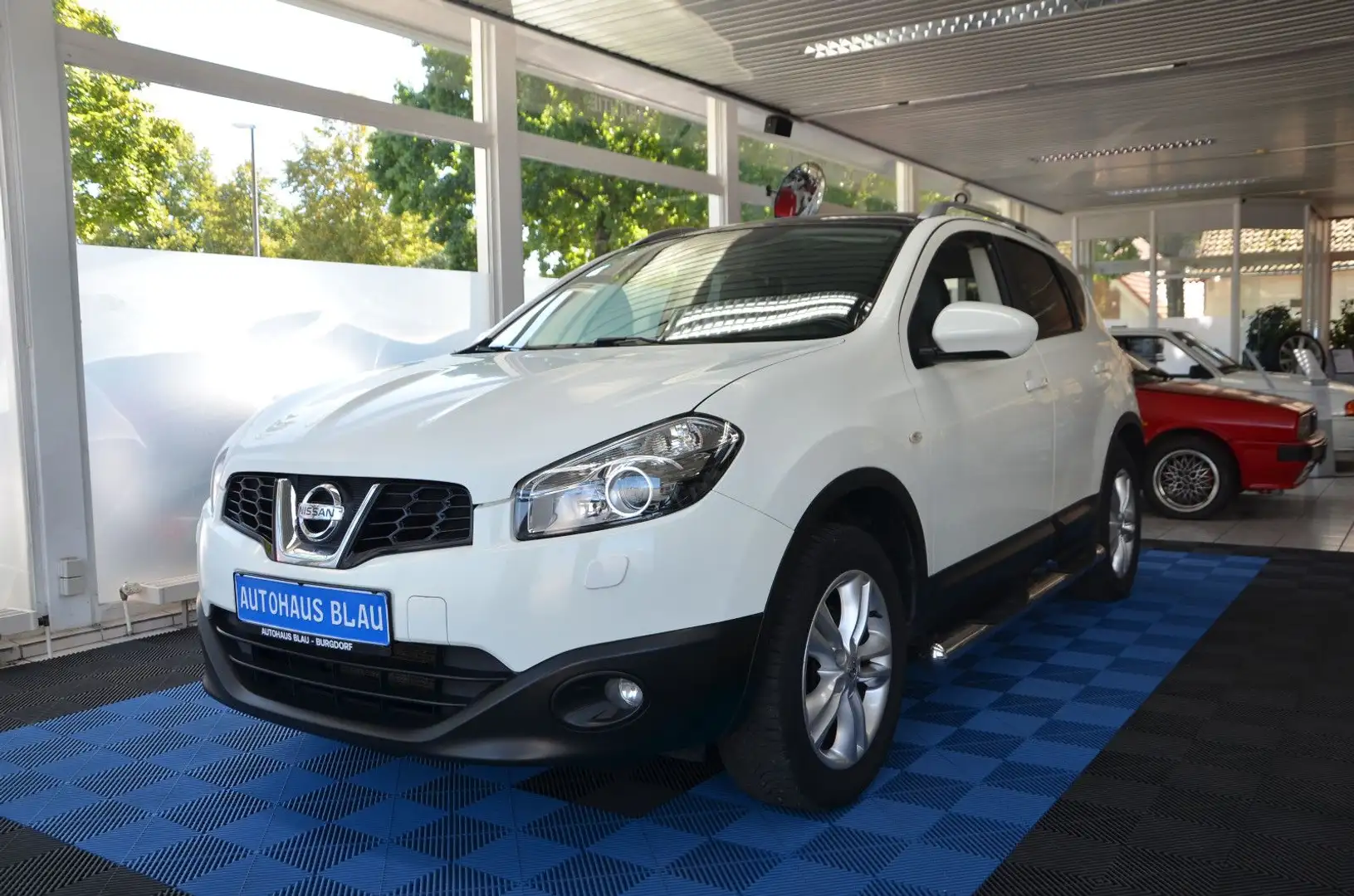 Nissan Qashqai Tekna 4X4 *LEDER*XENON*PANORAMA*AHK* Wit - 1