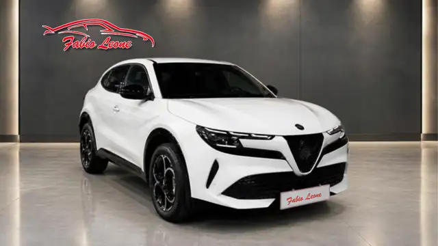 Alfa Romeo Junior 1.2 ibrida Ti 145cv edct6