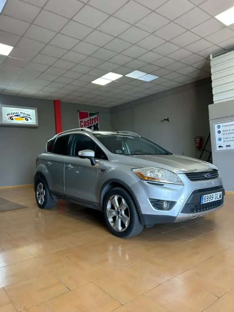 Ford Kuga 2.0TDCI Titanium 4WD Gris - 1