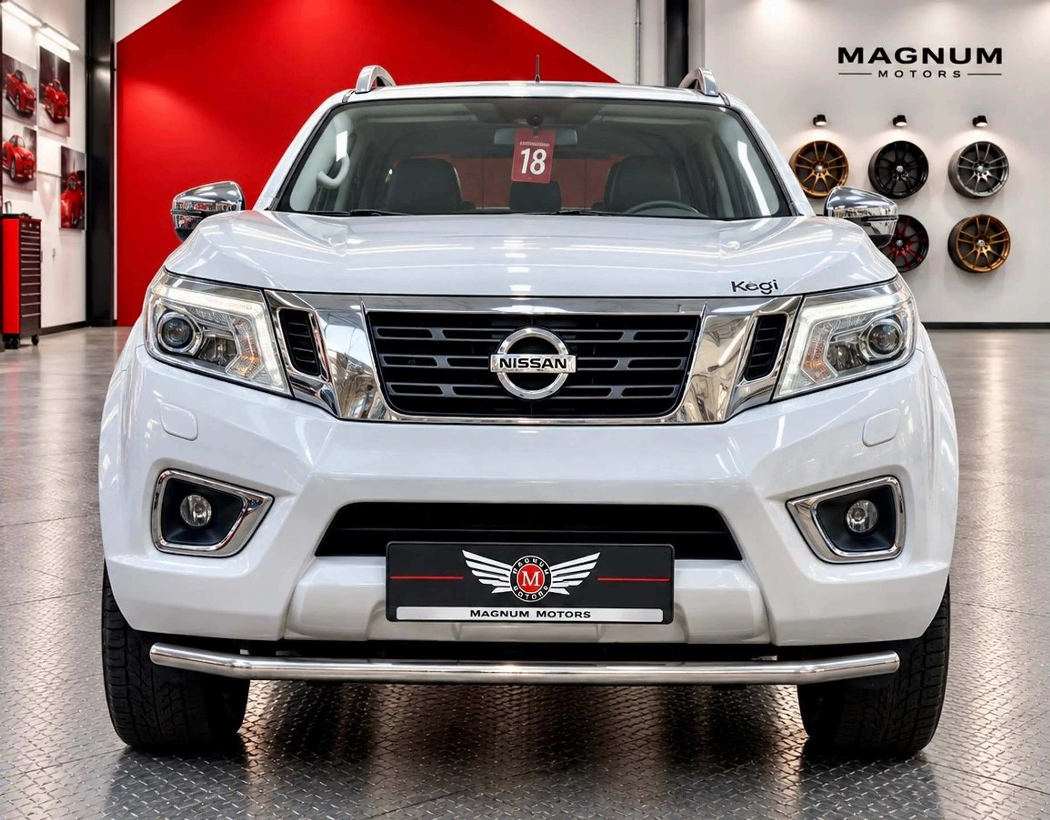 Nissan Navara NP300 N-Connecta Double Cab 4x4 — photo 9