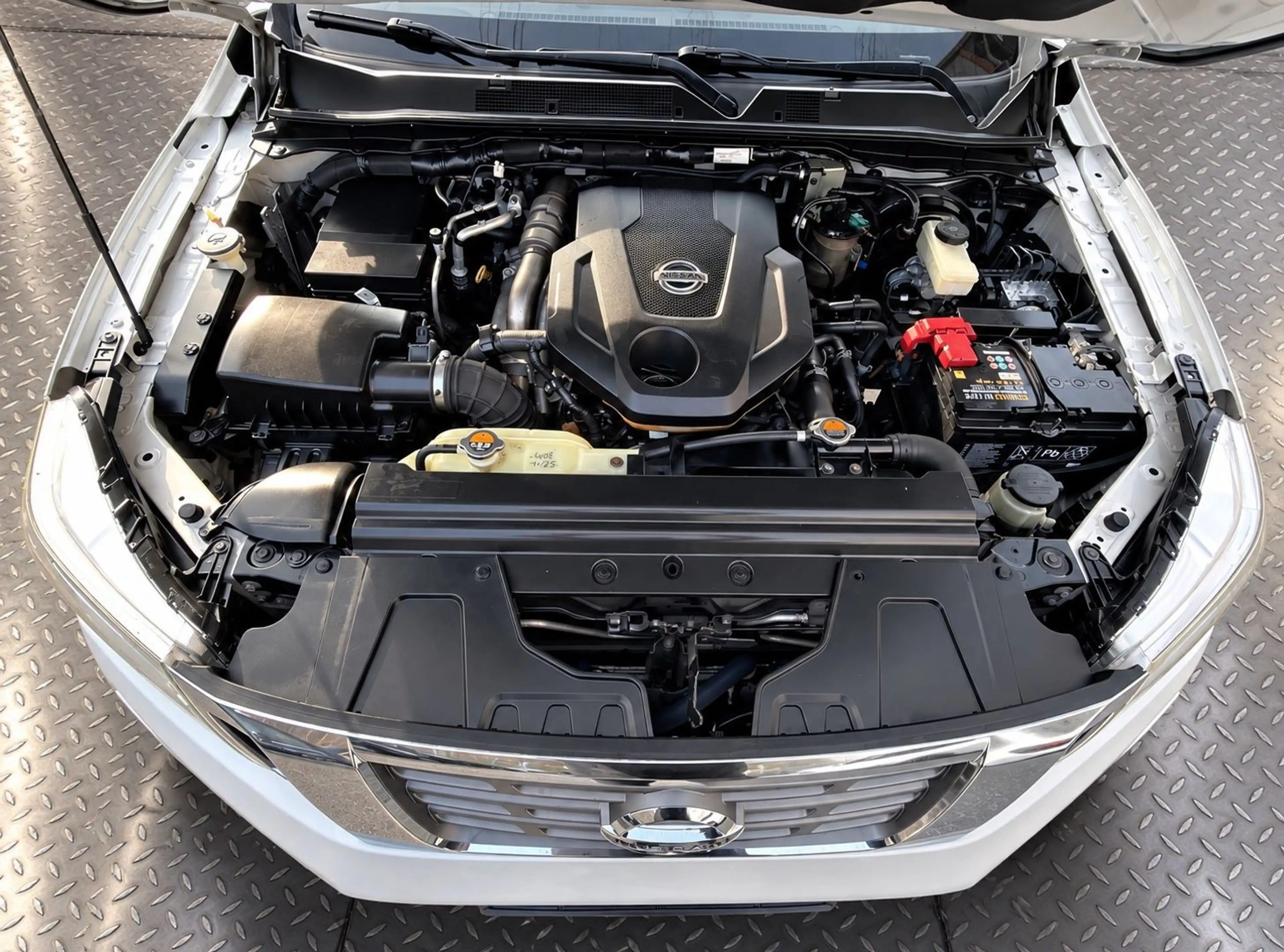 Nissan Navara NP300 N-Connecta Double Cab 4x4 — photo 11