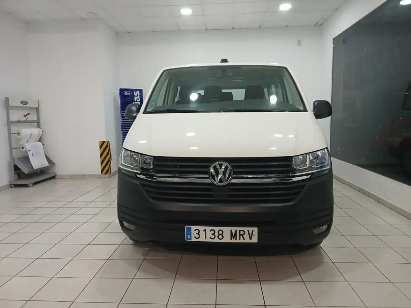 Volkswagen T5 Caravelle 2.0TDI Batalla Corta 110kW Aut Blanc - 2