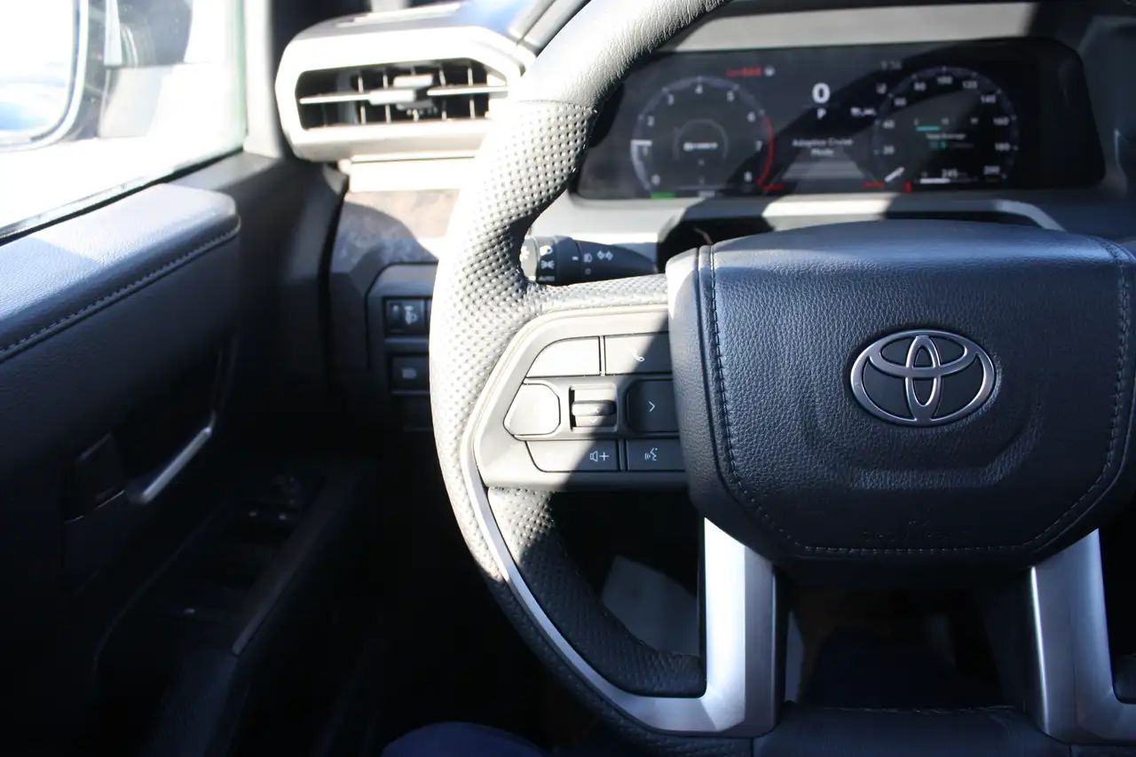 Toyota Tacoma снимка Toyota Tacoma