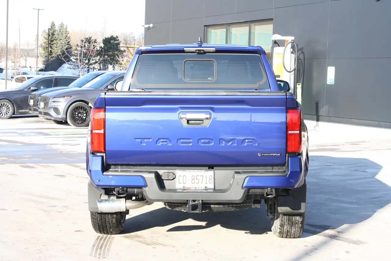 Toyota Tacoma снимка Toyota Tacoma