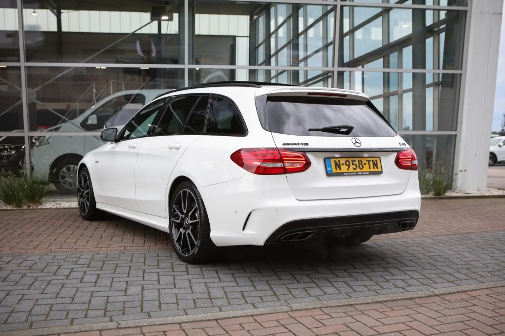 Mercedes-Benz C 43 AMG Estate 4MATIC | Nieuwstaat! | Burmester | Pano | T Weiß - 2