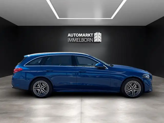 Mercedes-Benz C-Class view 12