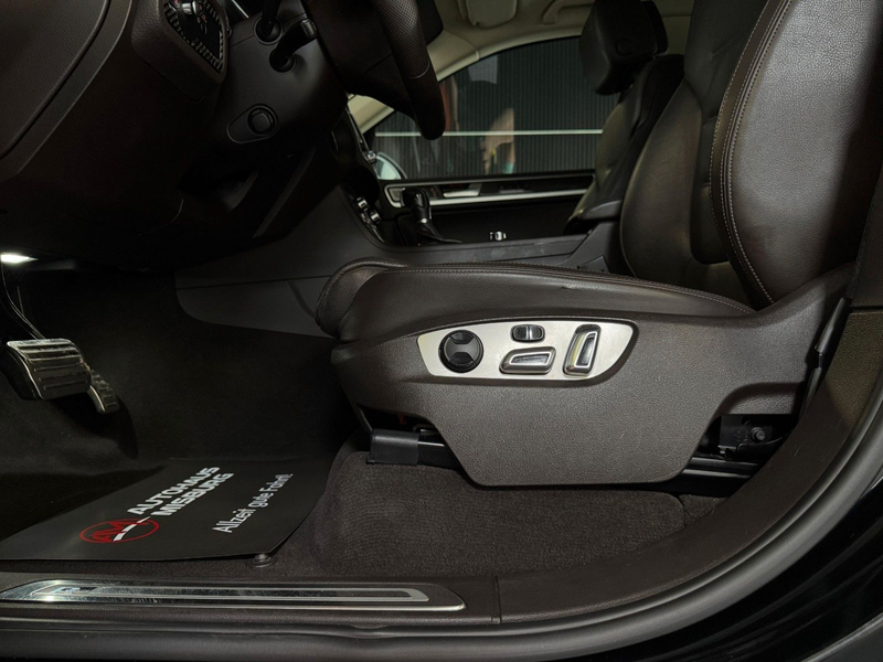 Volkswagen Touareg V6 FSI Exclusive R-Line/24Zoll+Dynaudio — photo 12
