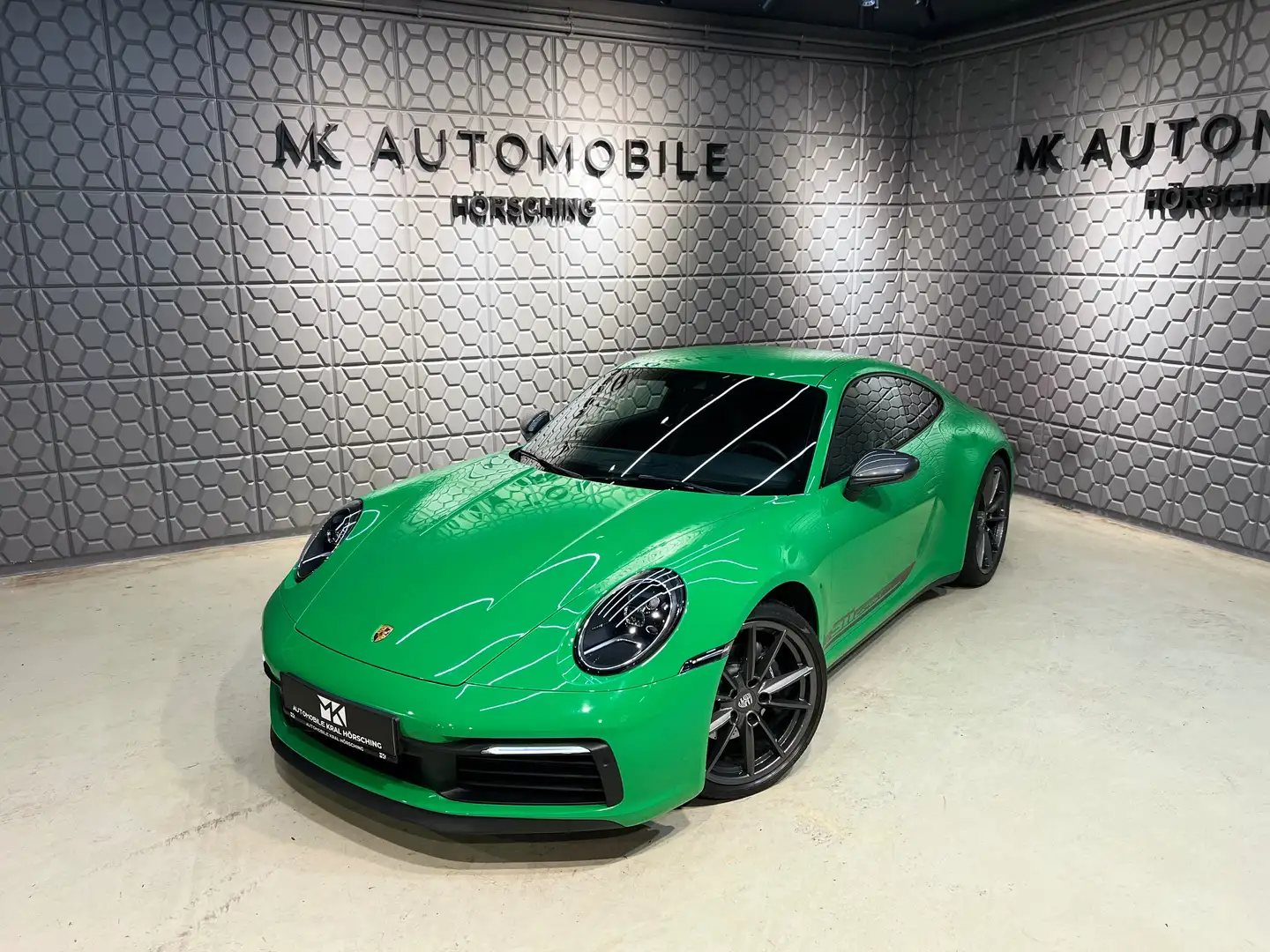 Porsche 992 Carrera T PDK*PYTHONGRÜN*SERVICE NEU*APPROVED* Grün - 2