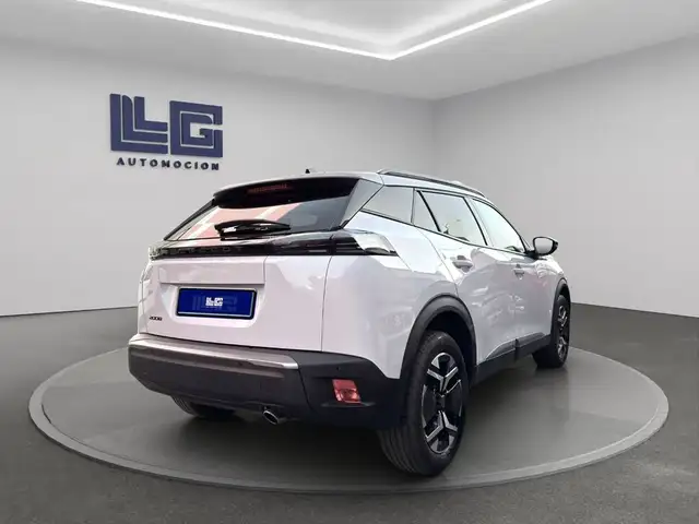 Peugeot 2008 view 5