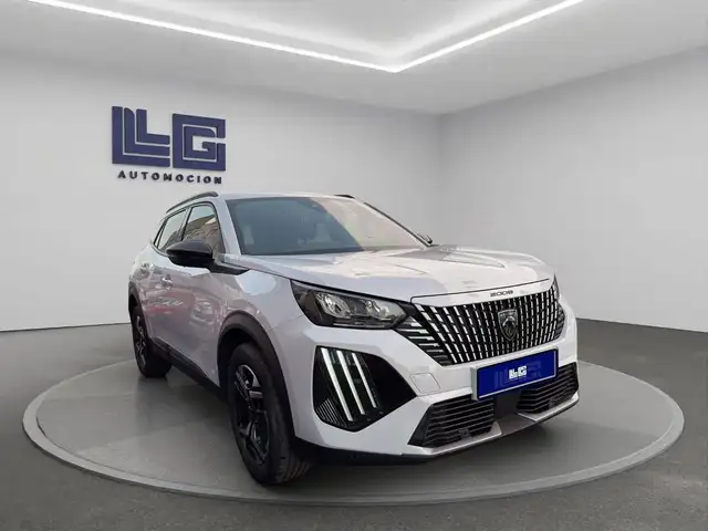 Peugeot 2008 view 4