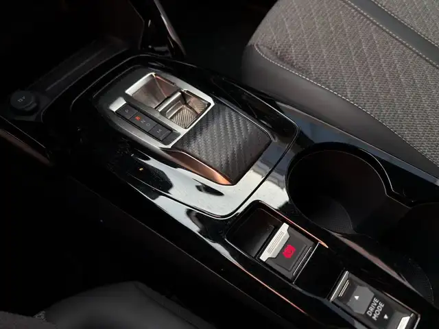 Peugeot 2008 view 12