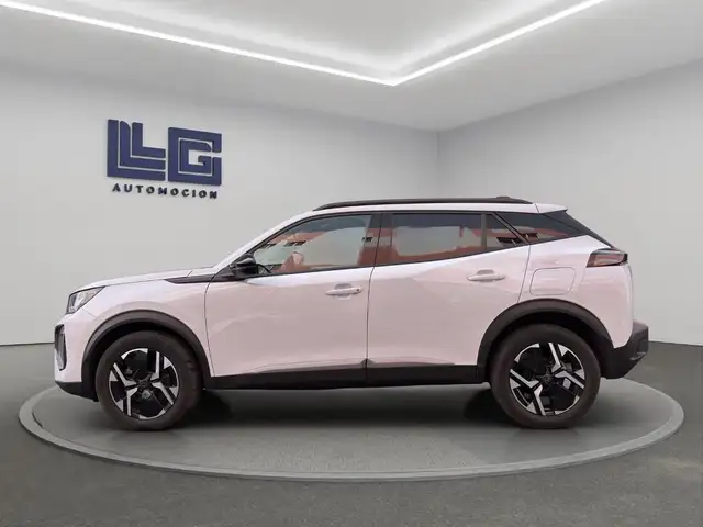 Peugeot 2008 view 8