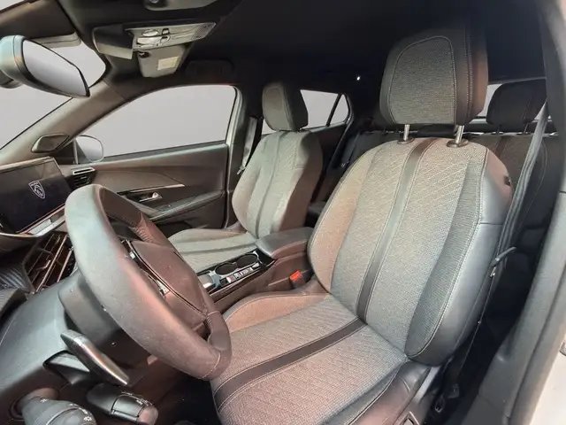 Peugeot 2008 view 10