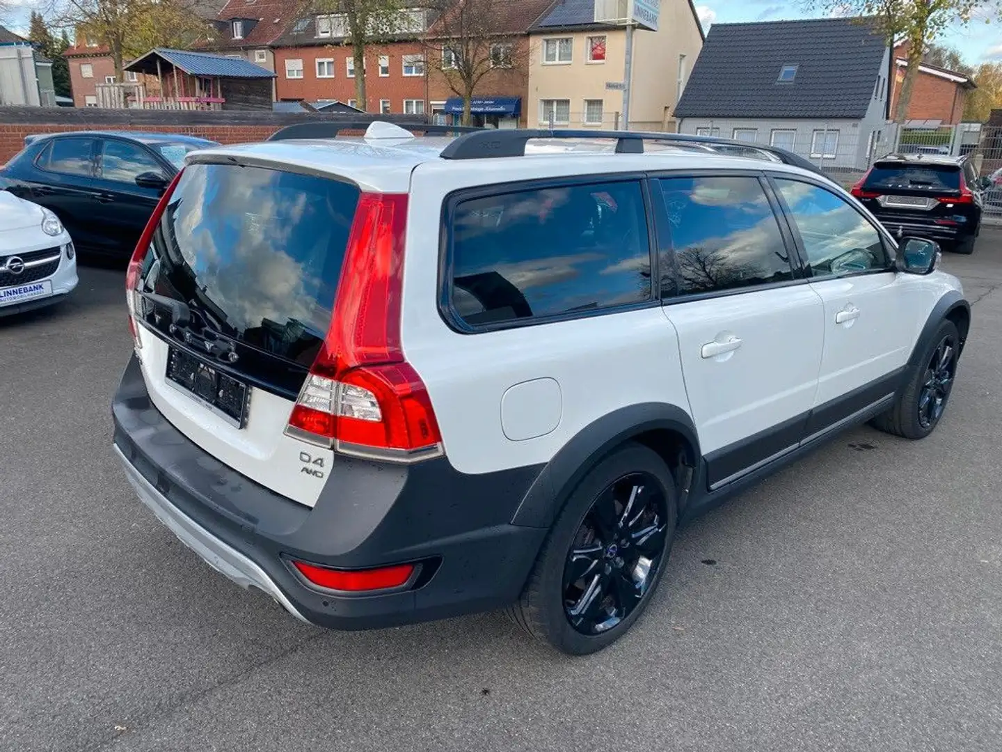 Volvo XC70 D4 Linje Svart AWD Weiß - 2