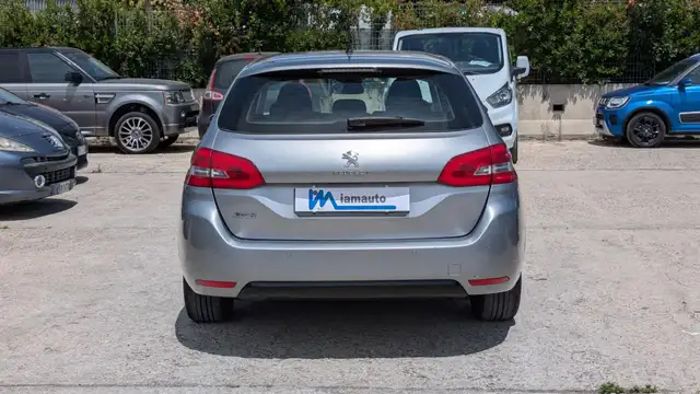 Peugeot 308 view 5