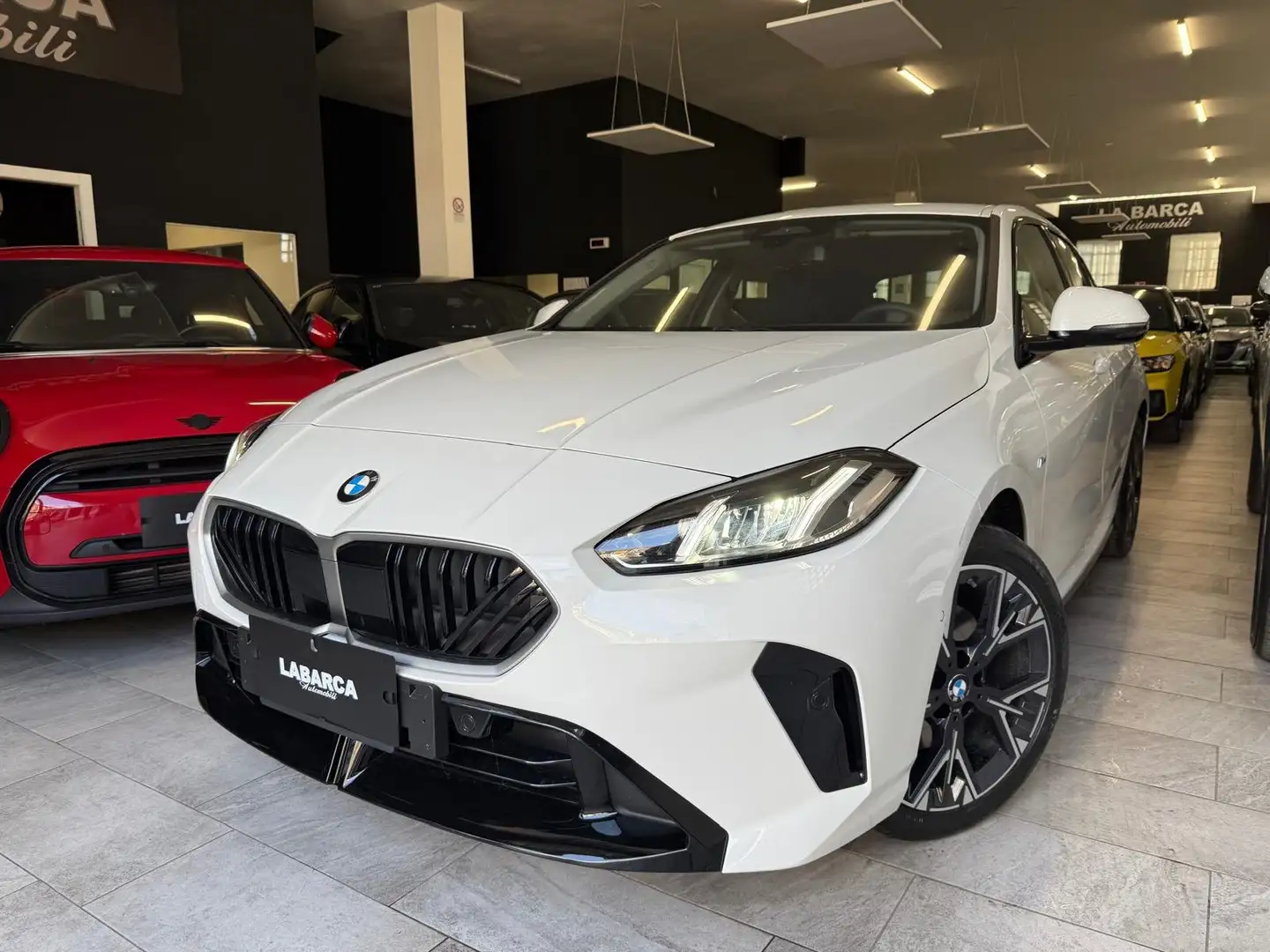 BMW 120 120i Msport Design auto KM0 White - 1
