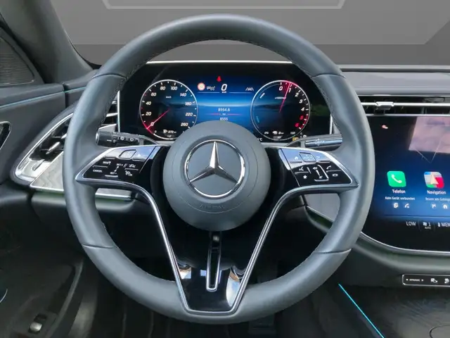 Mercedes-Benz E-Class view 9