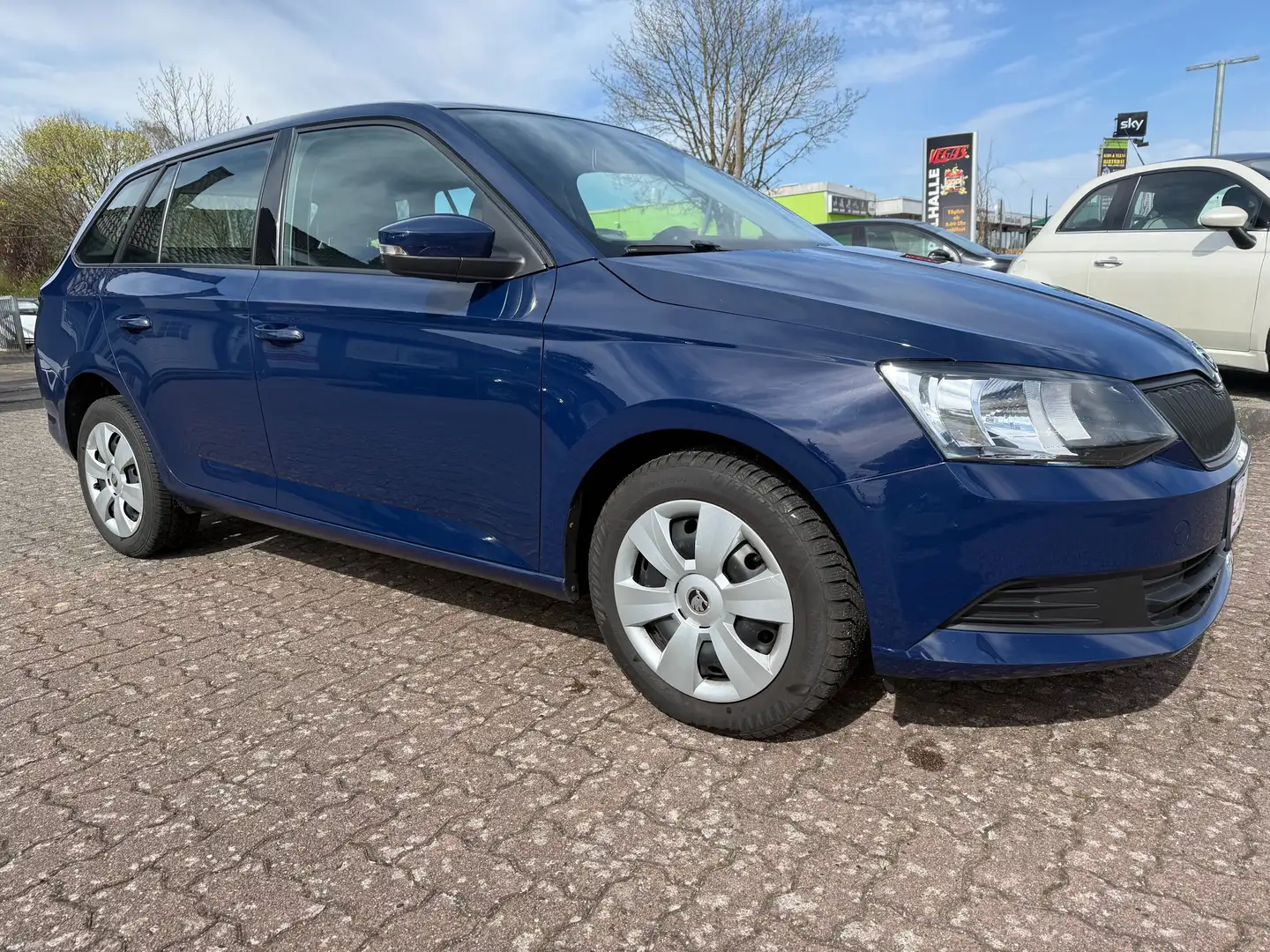 Skoda Fabia Active*ERSTE HAND*SCHECKH.GEPFL.*EURO6*START/STOP Blau - 1