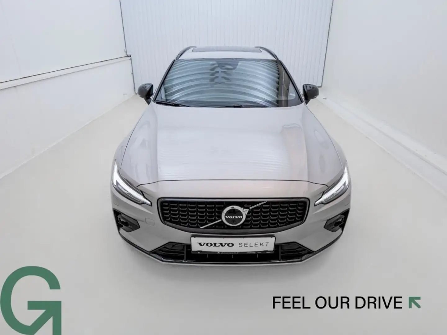 Volvo V60 Plus, B4 Mild Hybrid, Diesel, Dark Silber - 2
