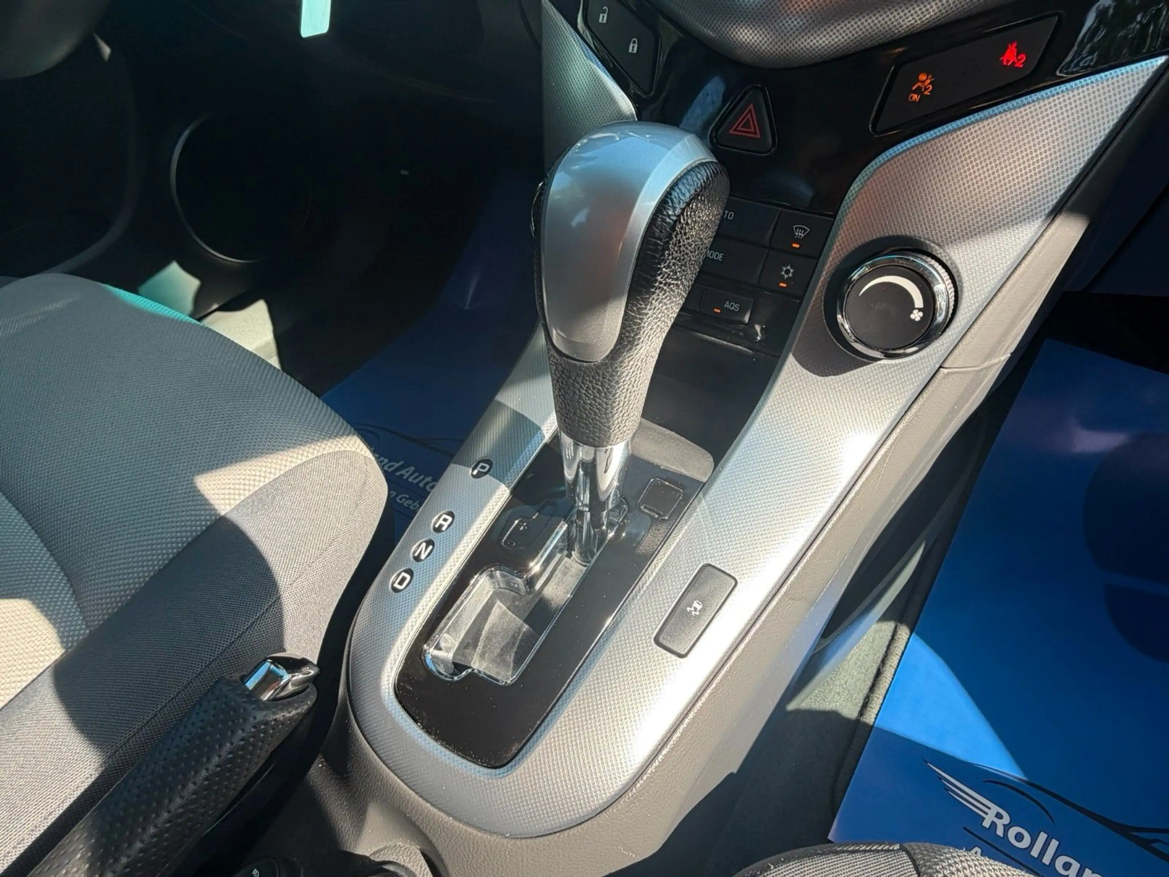 Chevrolet Cruze LT *Aut.*Navi*PDC*MFL* TÜV Neu — photo 14