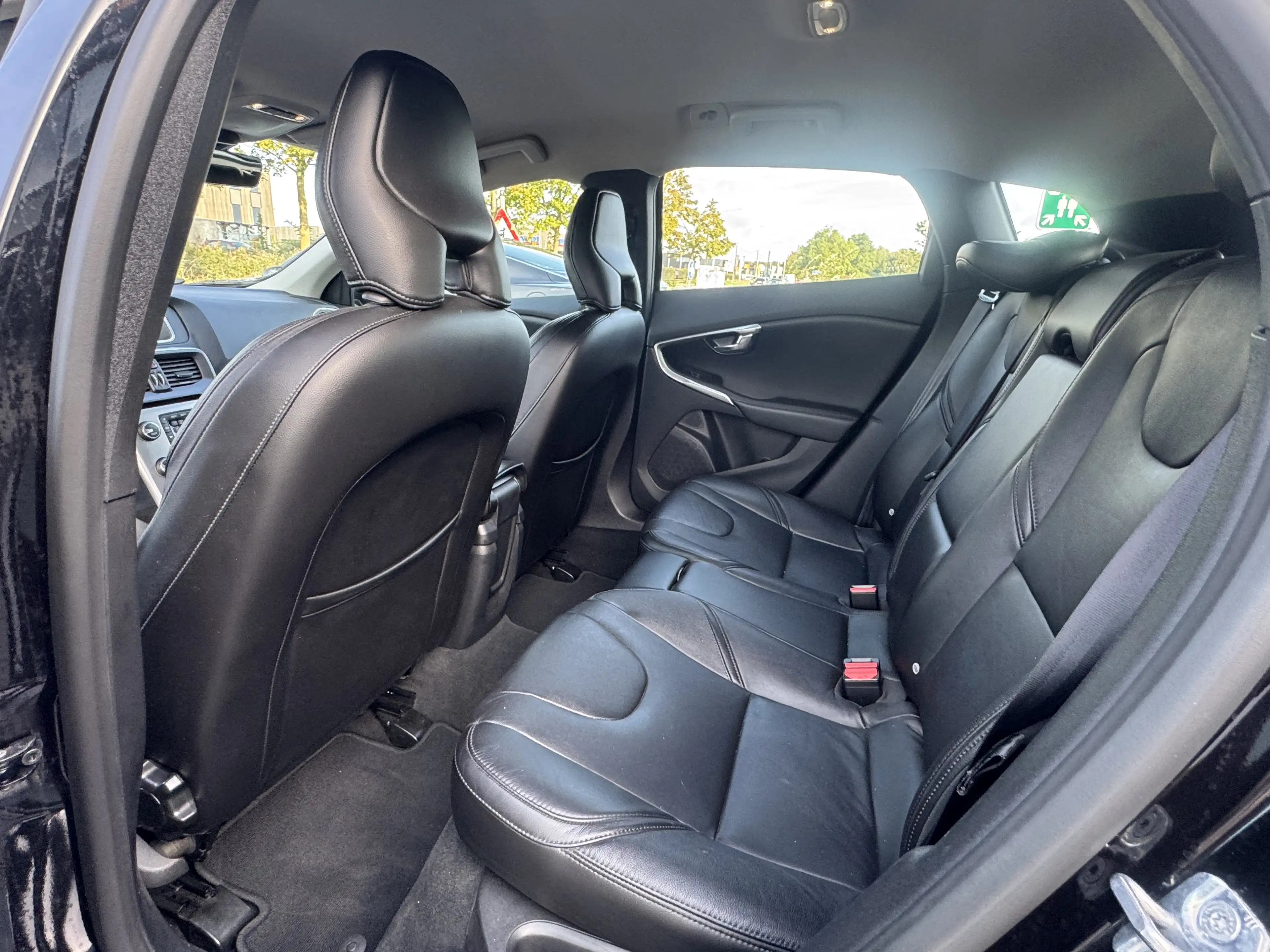 Volvo V40 V40 2.0 D3 Eco Inscription*NAVI*CUIR*LED*FULL CARNET*GARANTIE — photo 7