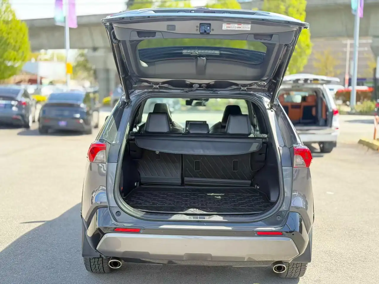 Toyota RAV 4 снимка Toyota RAV 4